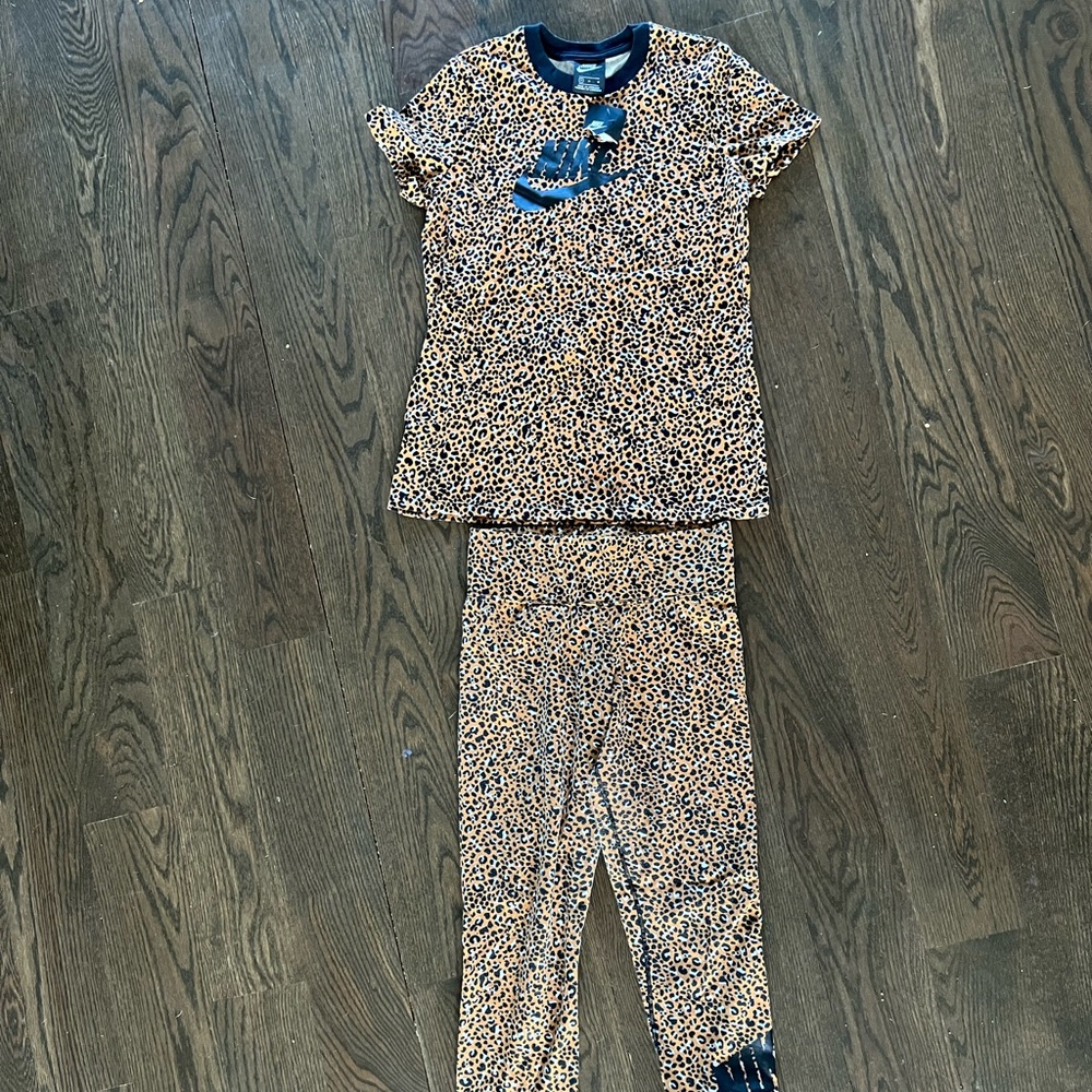 Nike womens leopard co-ord set